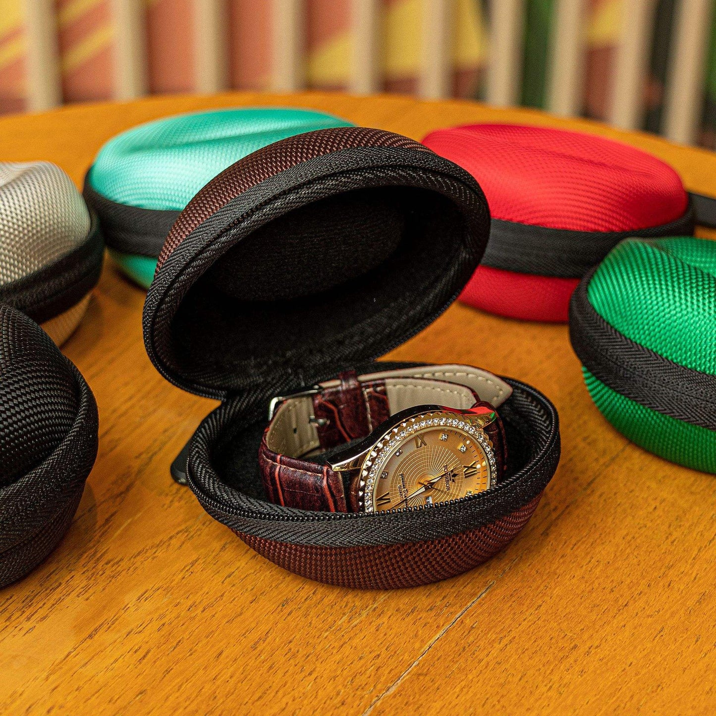 WatchVault™ | Den kompakte taske til din mest værdifulde tid