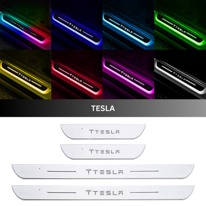 IllumiDrive™ | LED-indstigningslys til bil – magnetisk montering & skiftende farver med dit logo