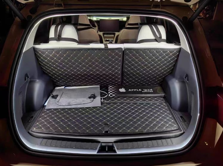 TrunkGlow™ | Dynamisk, flydende baglygteliste